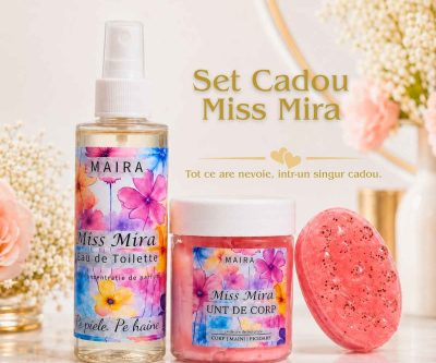Descoperă Setul Cadou Miss Mira MAIRA cu Eau de Toilette, unt de corp hidratant și săpun exfoliant cu semințe de mac. Un ritual floral și elegant pentru ea.