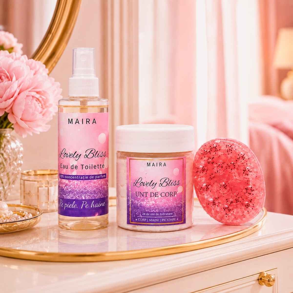 set-cadou-lovely-bliss-maira-eau-de-toilette-unt-corp-sapun-exfoliant-exfoiere-parfum-celebru-hidratare Set Cadou Lovely Bliss MAIRA cu Eau de Toilette, unt de corp și săpun exfoliant cu semințe de mac